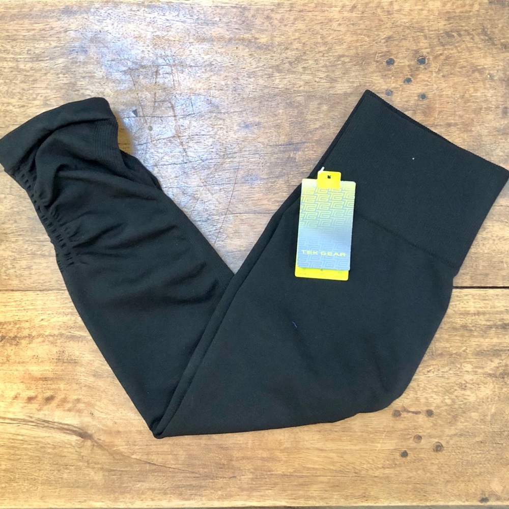 Brand New with tags Tek Gear Capri leggings